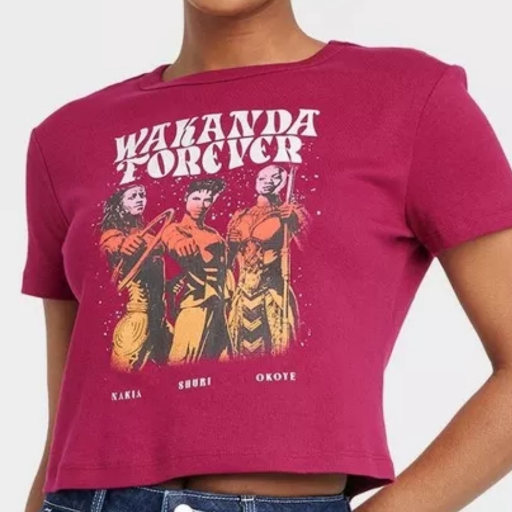Marvel comics maroon Wakanda Forever women warrior graphics cropped shirt XL NWT